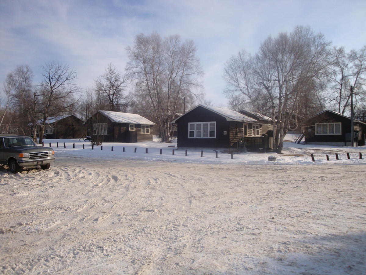 Kenosee Inn & Cabins Kenosee Park Exterior photo